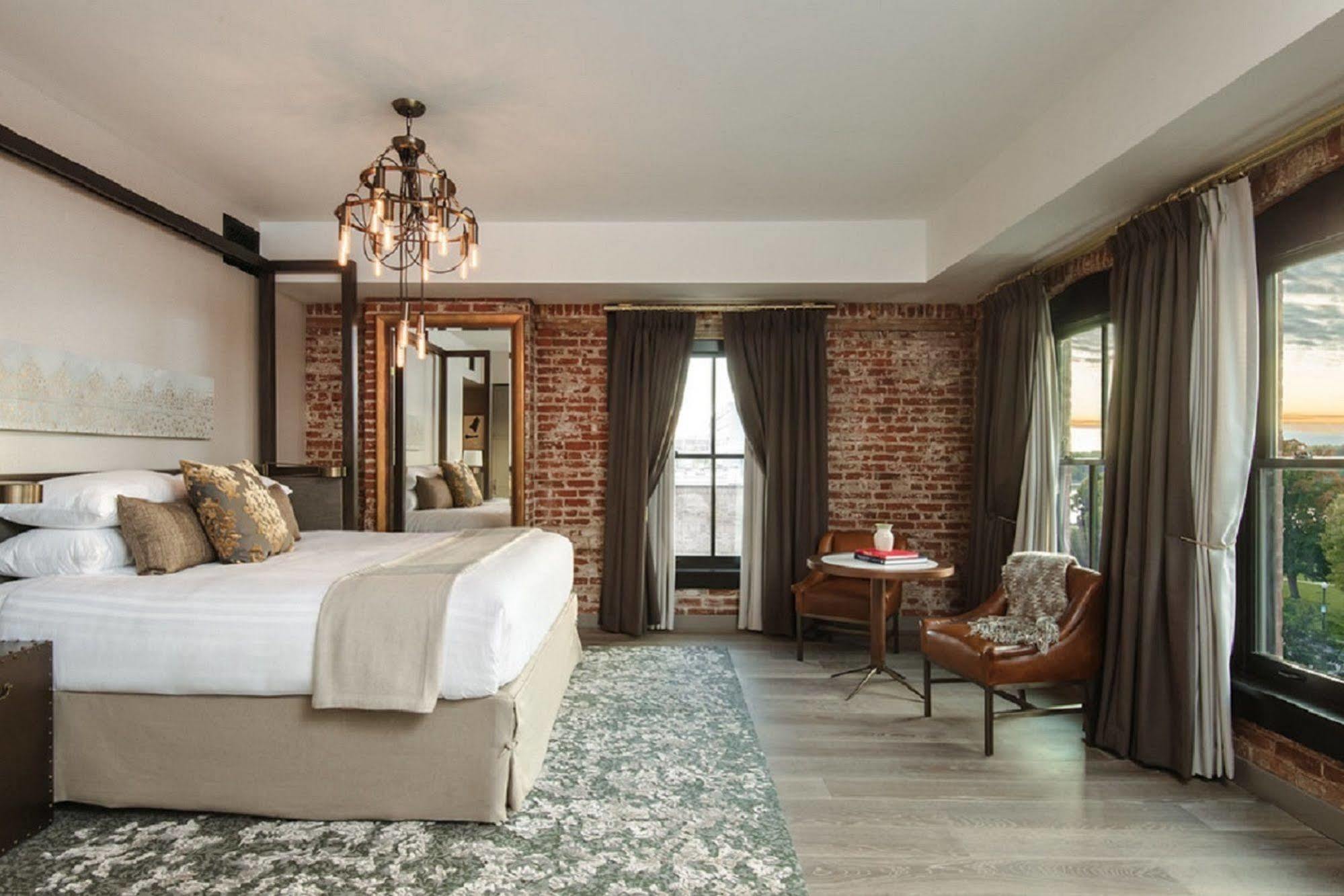 The Charmant Hotel La Crosse Buitenkant foto