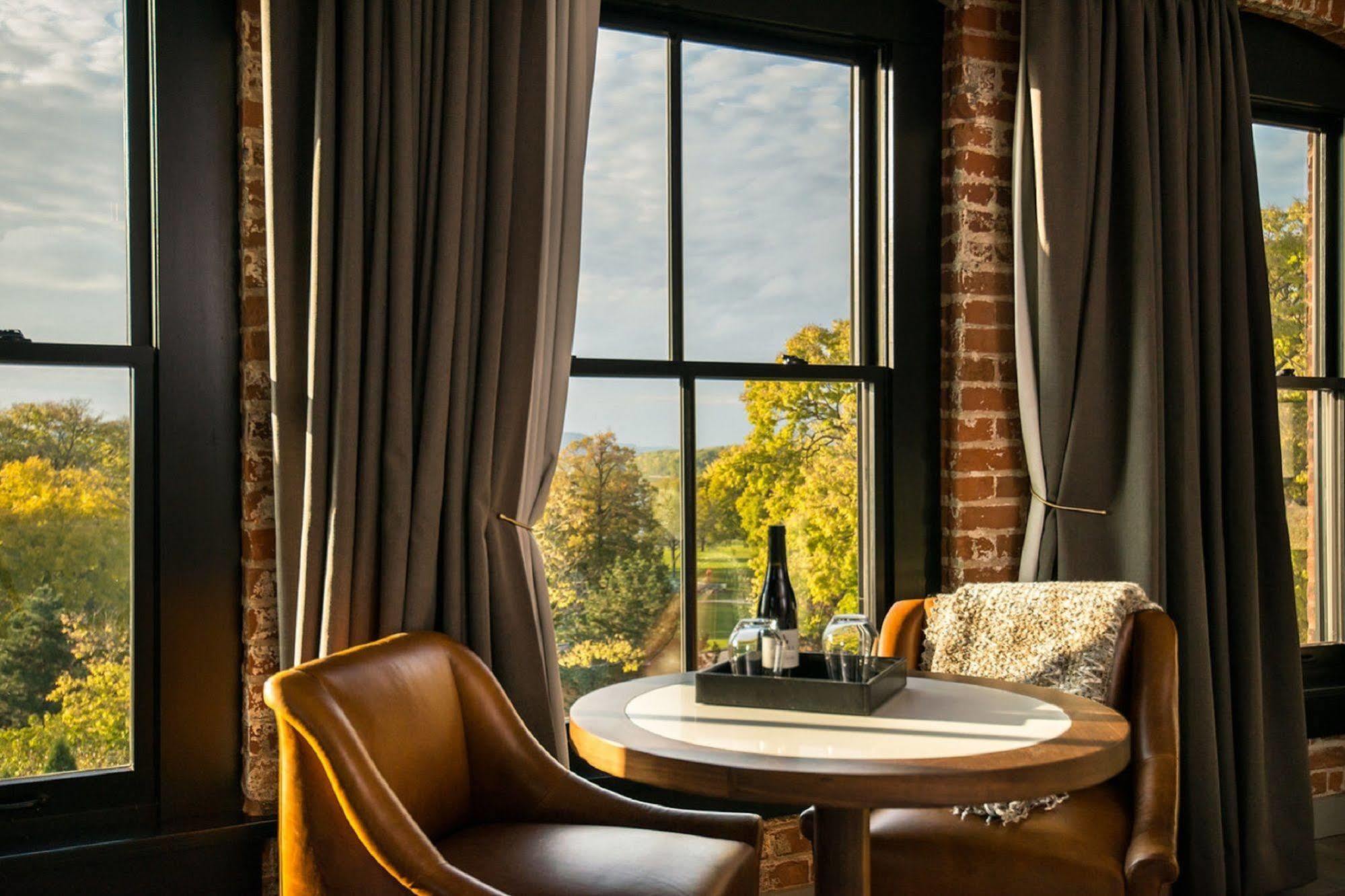 The Charmant Hotel La Crosse Buitenkant foto